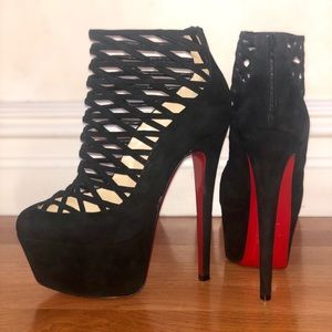 Milleo Suede Lattice Red Sole Pump